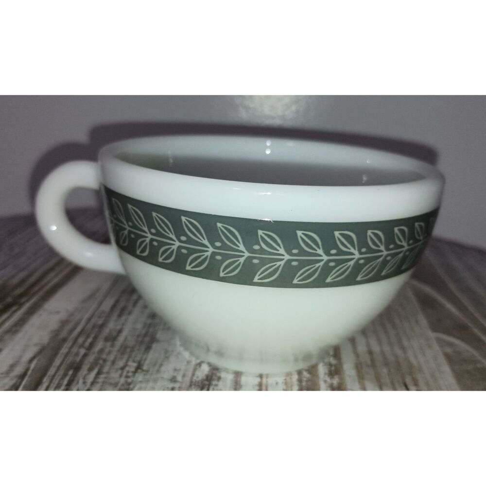 Pyrex Double Tough Grecian Gray White Laurel Leaf Mug USA SET OF 4 Cups